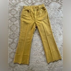 VINTAGE Levi’s for gals Crop Kick Flare  70’s